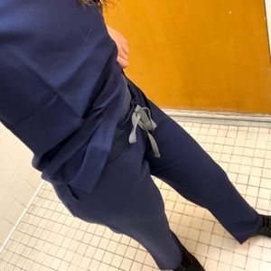 Figs XS Catarina one pocket top